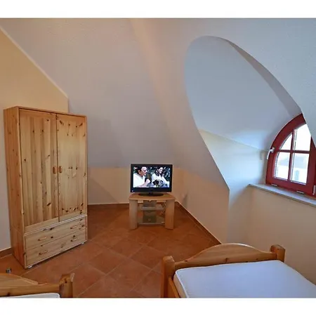 Marlene Comfortable Glowe